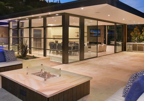What does indoor outdoor living mean?
